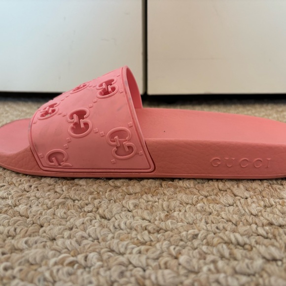 REAL Gucci slides! - Picture 2 of 2